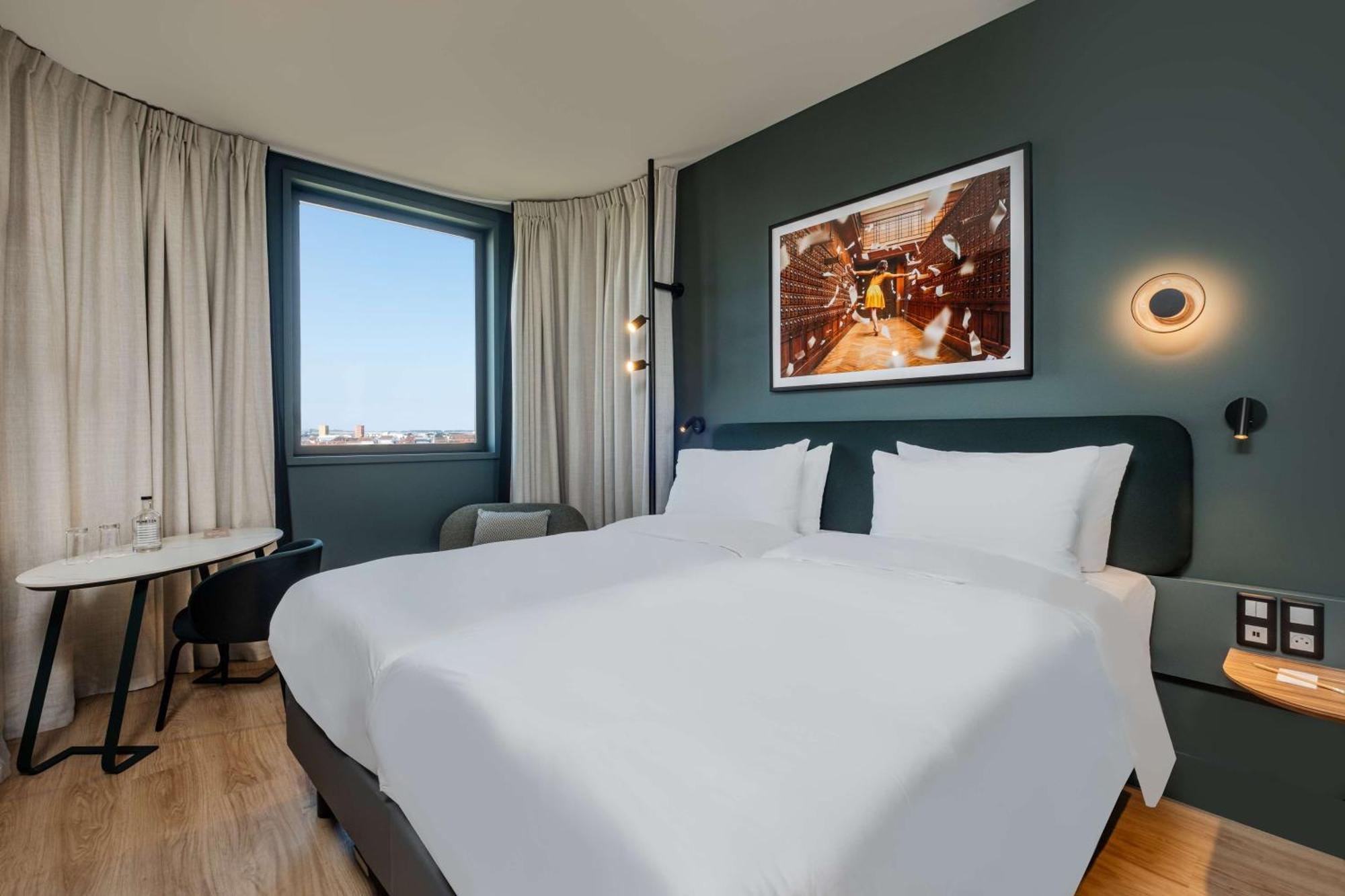 Radisson Hotel Reims Esterno foto